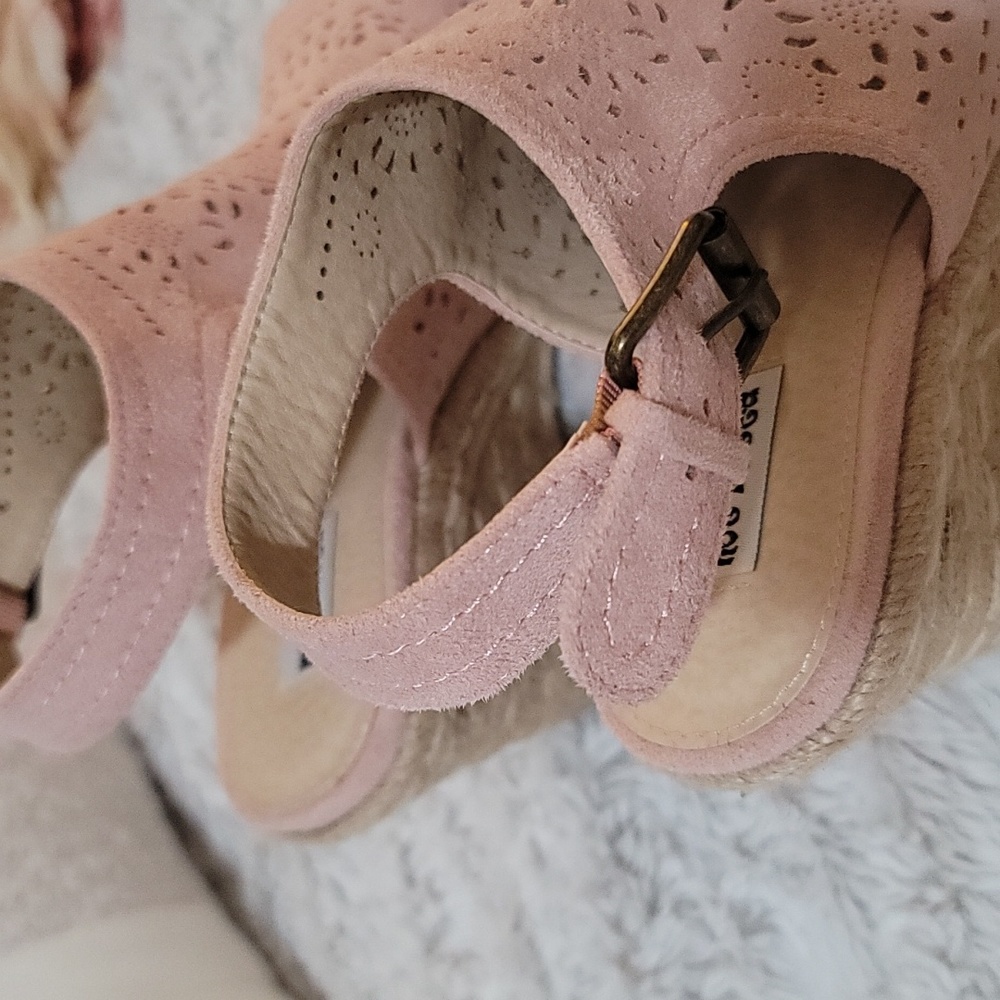 Beautiful Pink Not Rated Sandals size 7 1/2 - Picture 12 of 16